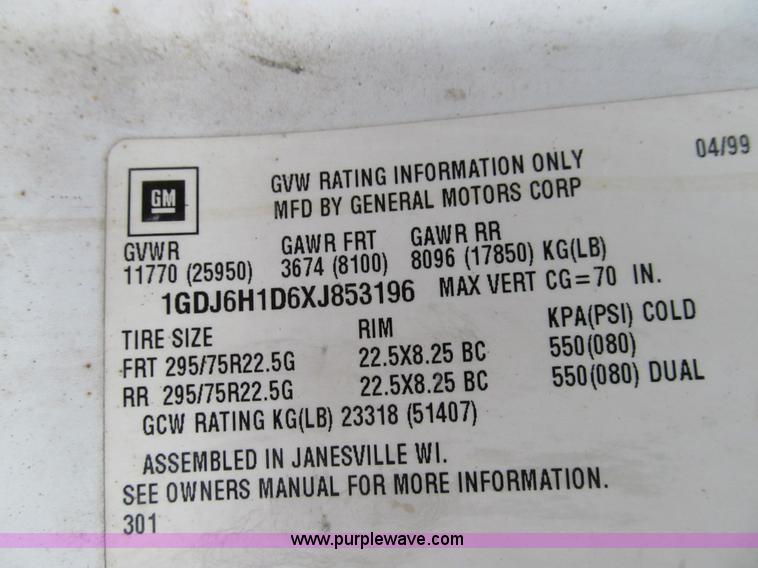 image for item E2101 1999 GMC C6500 box truck