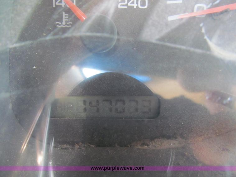 image for item E2105 1998 Dodge Ram 3500 flatbed pickup truck