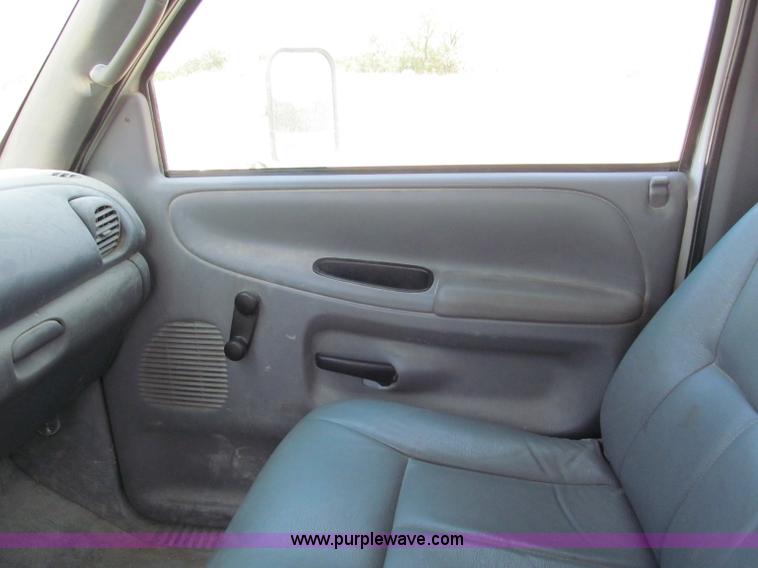 image for item E2105 1998 Dodge Ram 3500 flatbed pickup truck