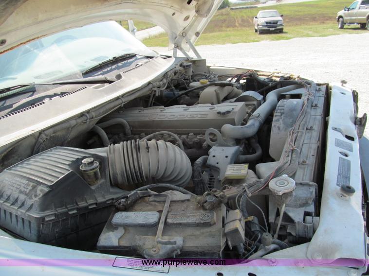 image for item E2105 1998 Dodge Ram 3500 flatbed pickup truck