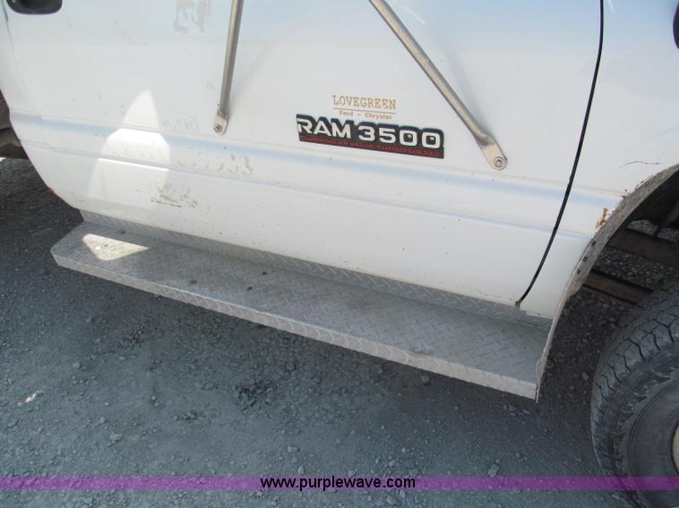 image for item E2105 1998 Dodge Ram 3500 flatbed pickup truck