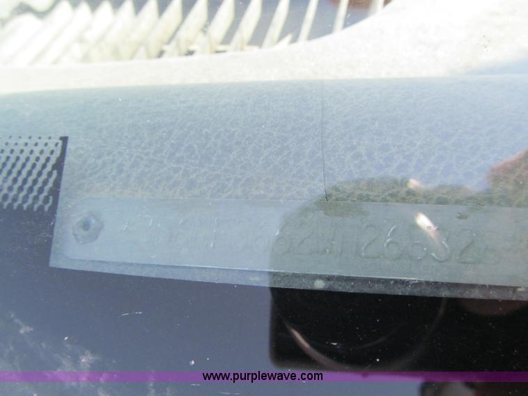 image for item E2105 1998 Dodge Ram 3500 flatbed pickup truck