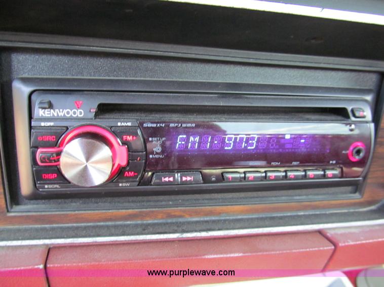 image for item E2141 1988 Dodge Ram D150 pickup truck