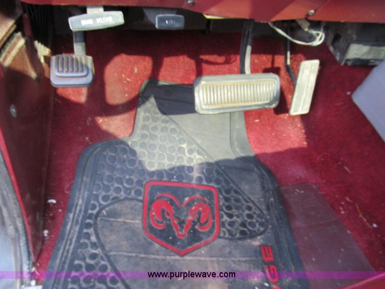 image for item E2141 1988 Dodge Ram D150 pickup truck