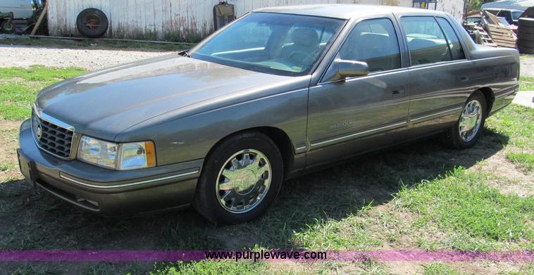 image for item E2157 1998 Cadillac DeVille Concours