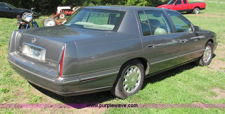 image for item E2157 1998 Cadillac DeVille Concours