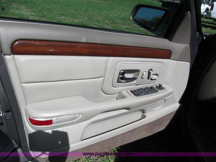 image for item E2157 1998 Cadillac DeVille Concours