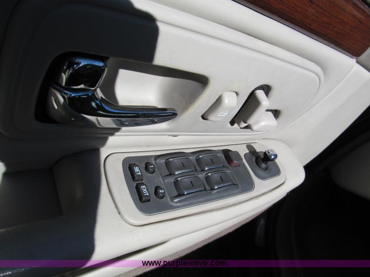 image for item E2157 1998 Cadillac DeVille Concours