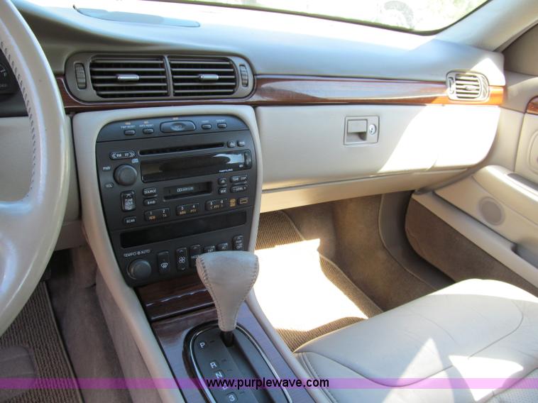 image for item E2157 1998 Cadillac DeVille Concours