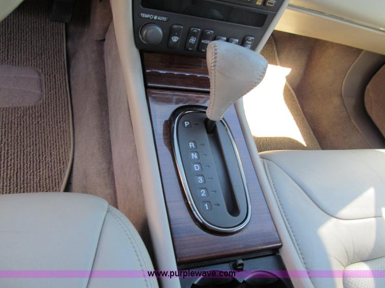 image for item E2157 1998 Cadillac DeVille Concours