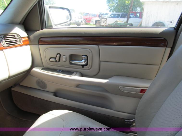 image for item E2157 1998 Cadillac DeVille Concours