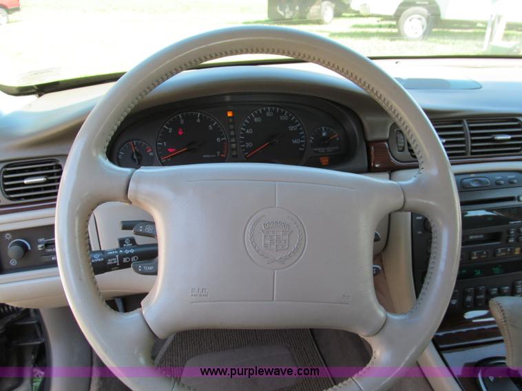 image for item E2157 1998 Cadillac DeVille Concours