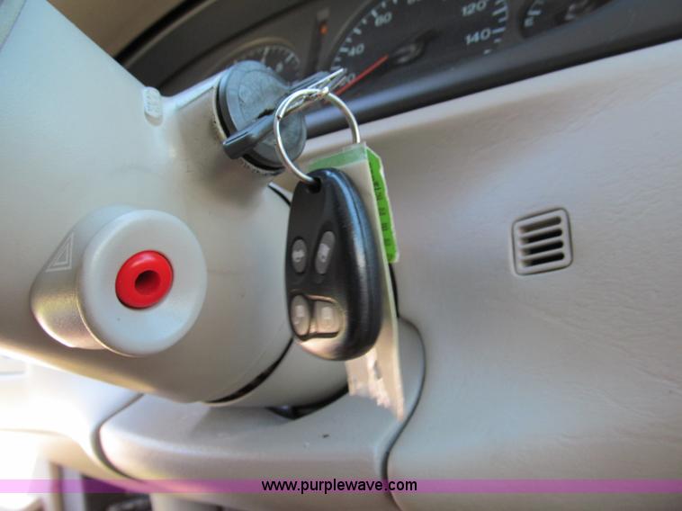 image for item E2157 1998 Cadillac DeVille Concours