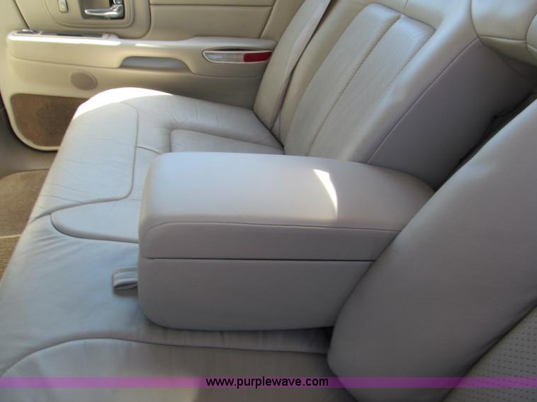 image for item E2157 1998 Cadillac DeVille Concours