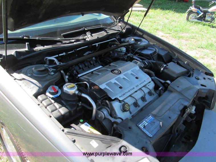 image for item E2157 1998 Cadillac DeVille Concours