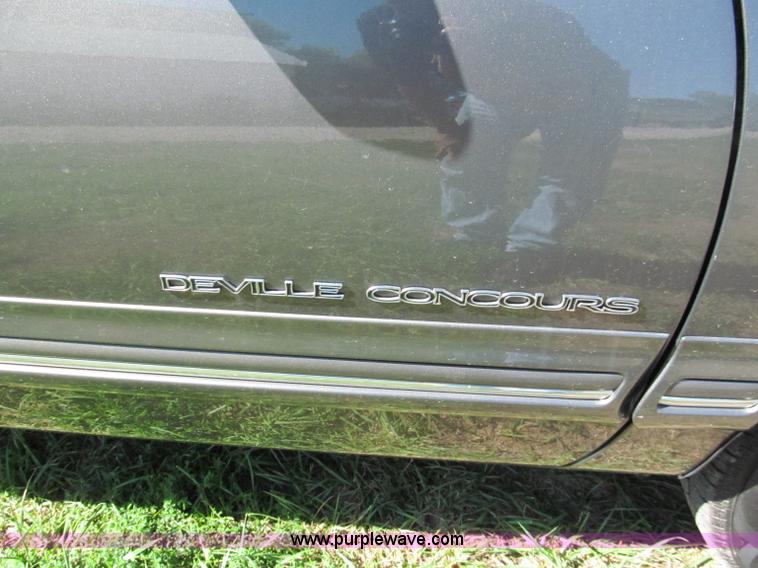 image for item E2157 1998 Cadillac DeVille Concours