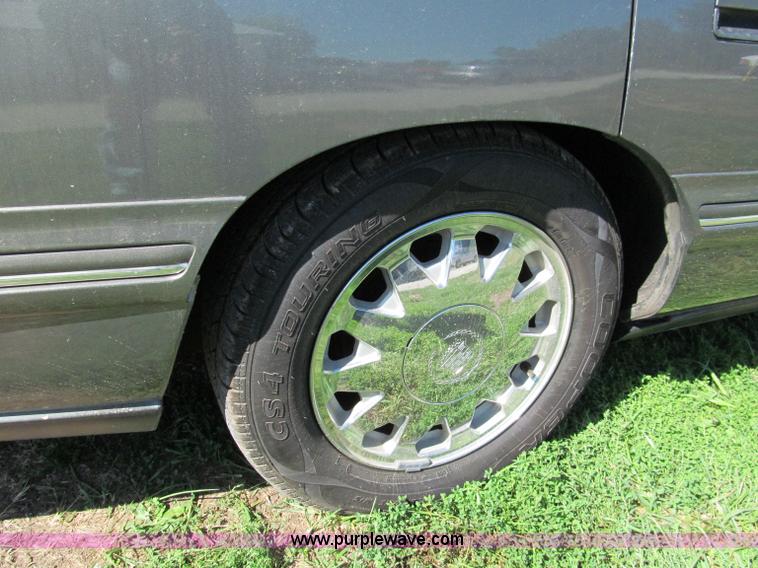 image for item E2157 1998 Cadillac DeVille Concours