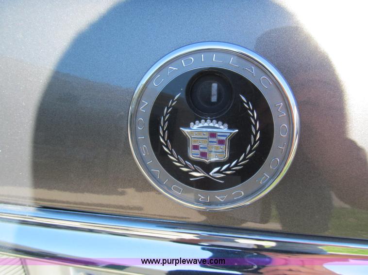 image for item E2157 1998 Cadillac DeVille Concours