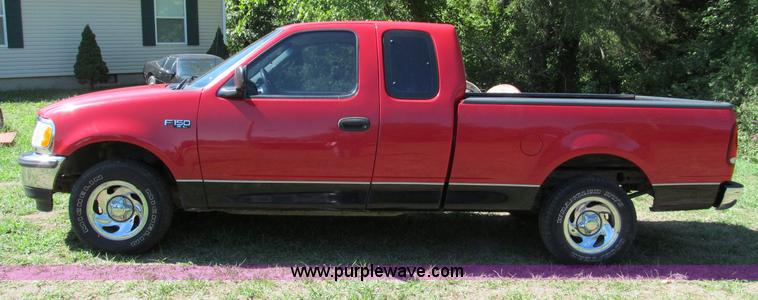 image for item E2158 1997 Ford F150 XL SuperCab pickup truck