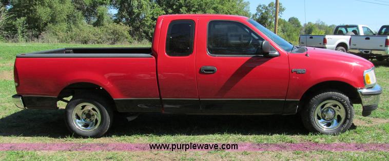 image for item E2158 1997 Ford F150 XL SuperCab pickup truck