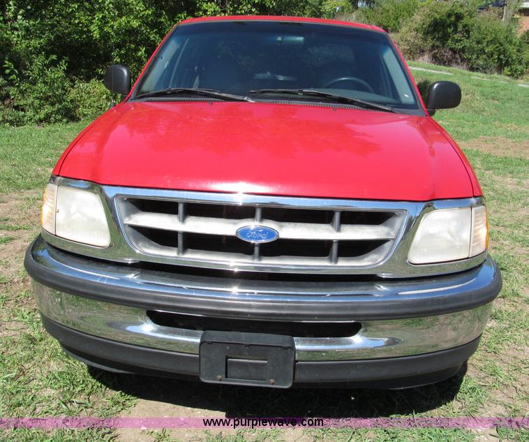 image for item E2158 1997 Ford F150 XL SuperCab pickup truck