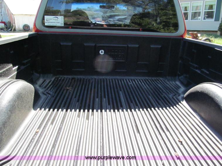 image for item E2158 1997 Ford F150 XL SuperCab pickup truck