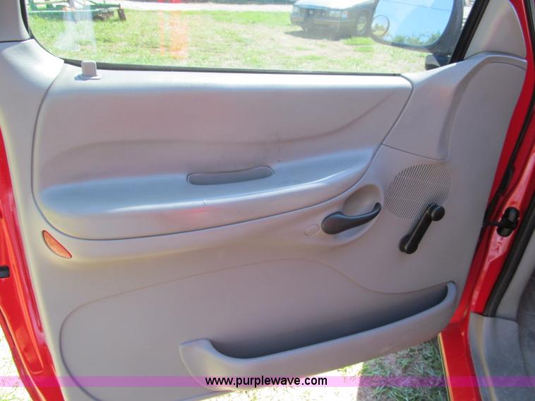 image for item E2158 1997 Ford F150 XL SuperCab pickup truck