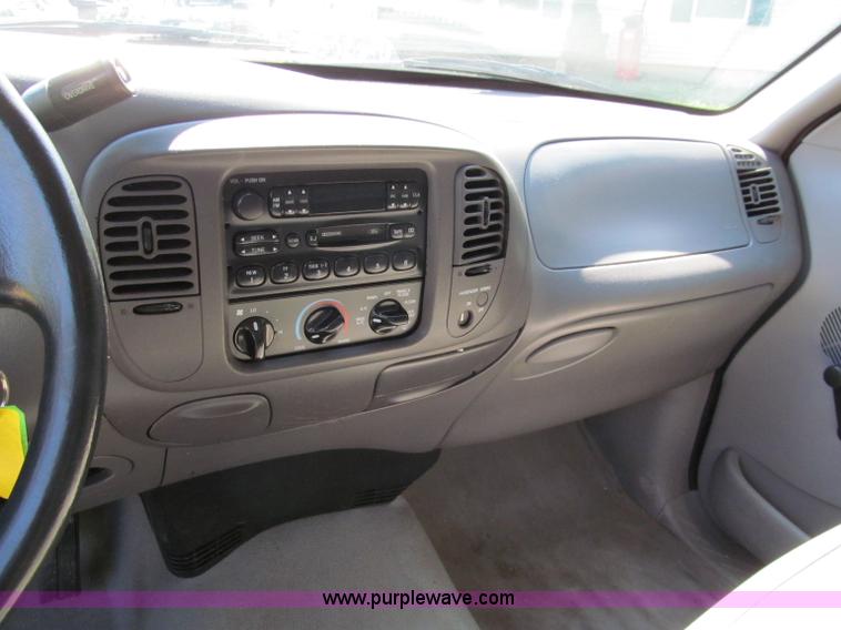 image for item E2158 1997 Ford F150 XL SuperCab pickup truck