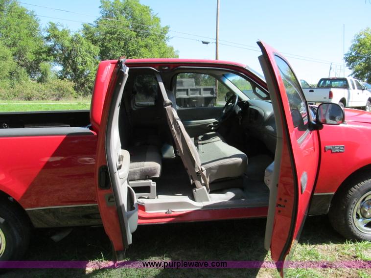 image for item E2158 1997 Ford F150 XL SuperCab pickup truck
