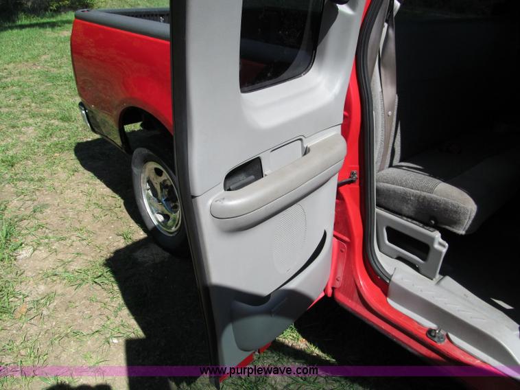 image for item E2158 1997 Ford F150 XL SuperCab pickup truck