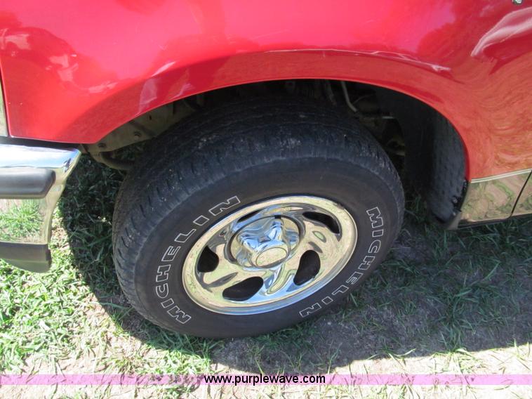 image for item E2158 1997 Ford F150 XL SuperCab pickup truck