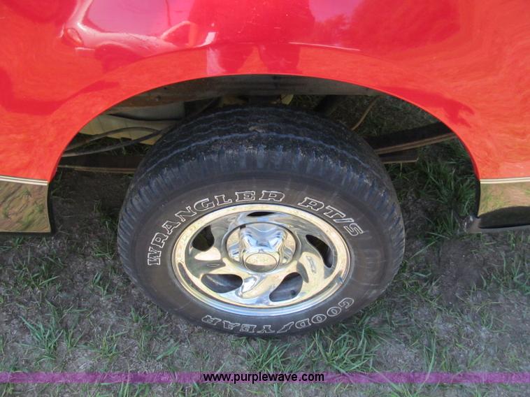 image for item E2158 1997 Ford F150 XL SuperCab pickup truck