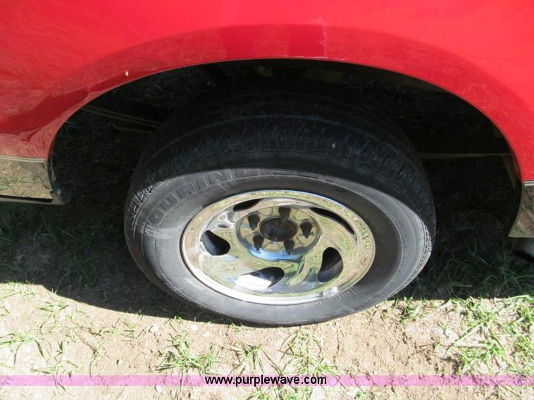 image for item E2158 1997 Ford F150 XL SuperCab pickup truck