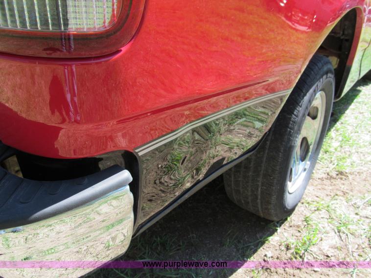 image for item E2158 1997 Ford F150 XL SuperCab pickup truck