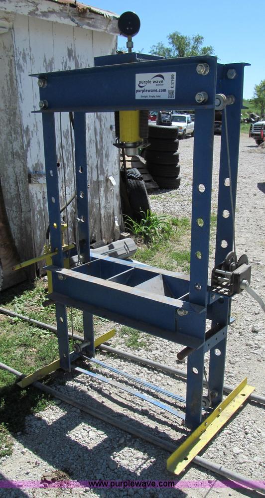 image for item E2169 Cummins 50 ton shop press