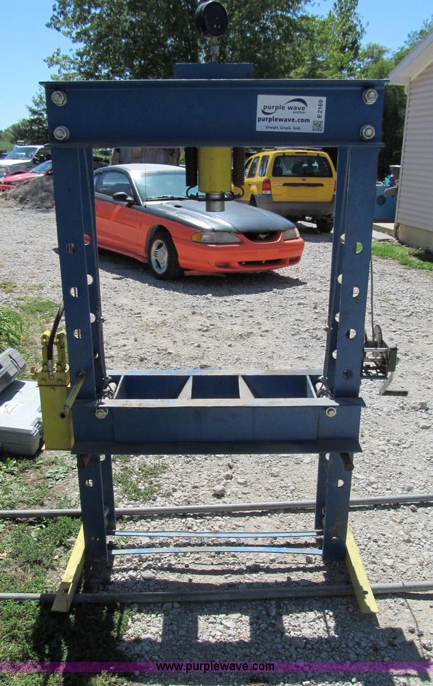 image for item E2169 Cummins 50 ton shop press