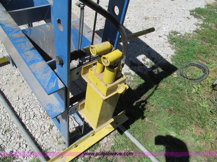 image for item E2169 Cummins 50 ton shop press