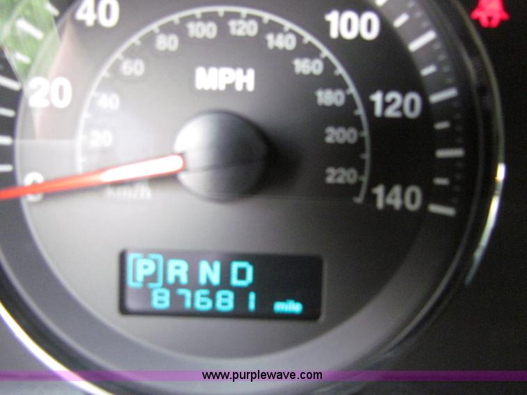 image for item E8030 2007 Jeep Commander Sport SUV