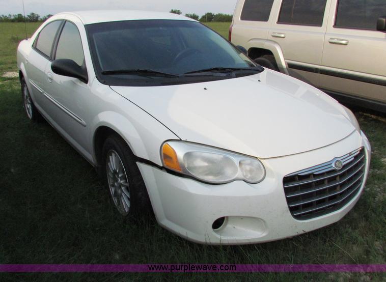 image for item E8031 2004 Chrysler Sebring LXi