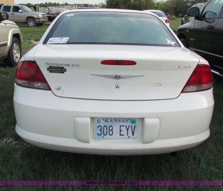 image for item E8031 2004 Chrysler Sebring LXi