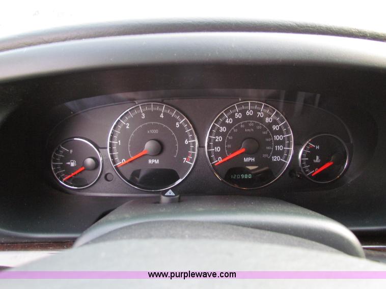 image for item E8031 2004 Chrysler Sebring LXi