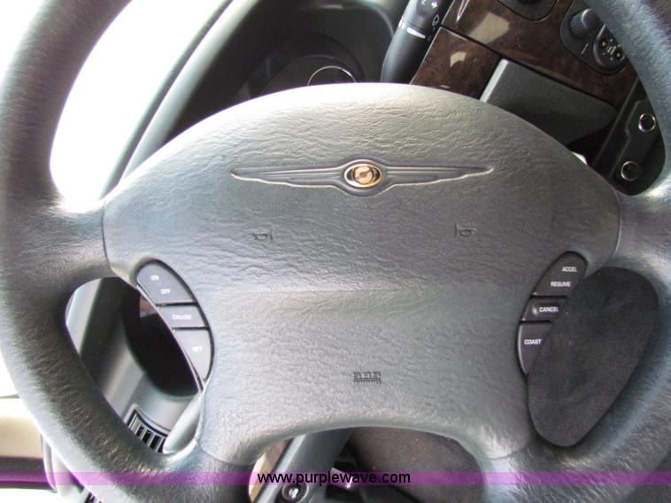 image for item E8031 2004 Chrysler Sebring LXi