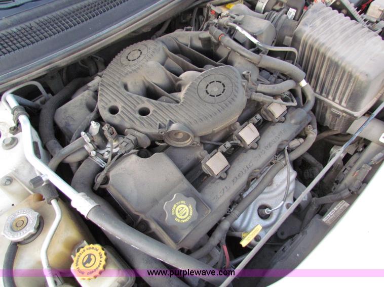 image for item E8031 2004 Chrysler Sebring LXi