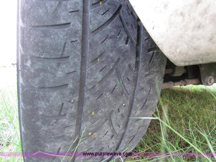 image for item E8031 2004 Chrysler Sebring LXi