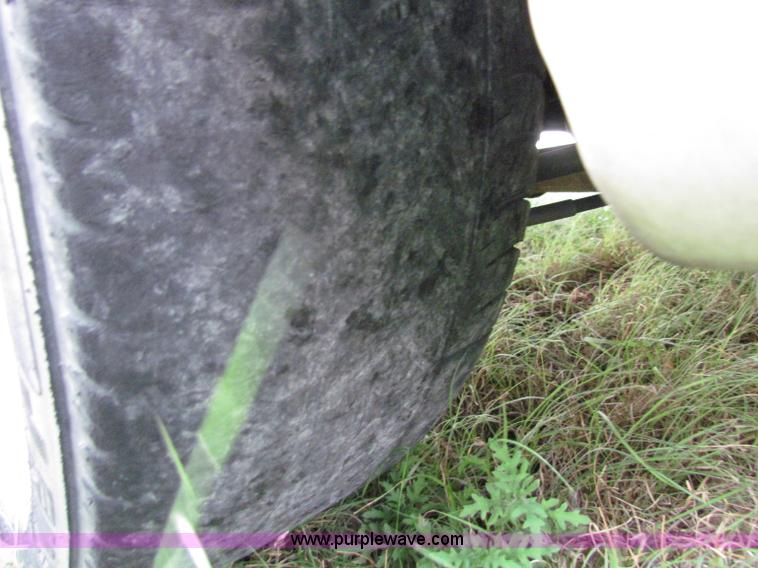 image for item E8031 2004 Chrysler Sebring LXi