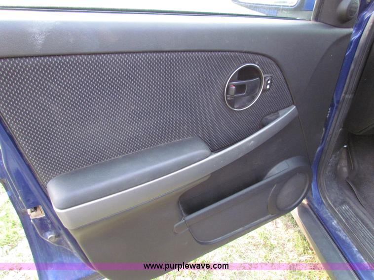 image for item E8034 2006 Pontiac Torrent SUV