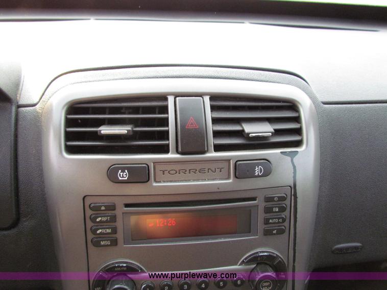 image for item E8034 2006 Pontiac Torrent SUV