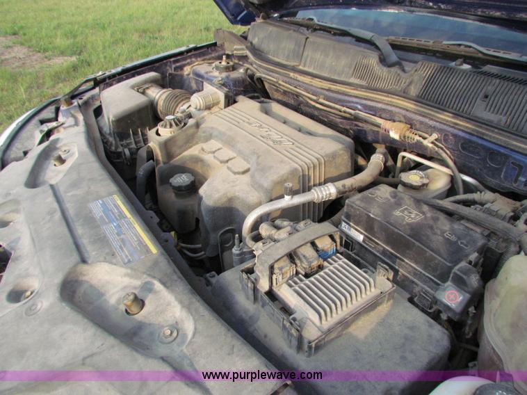 image for item E8034 2006 Pontiac Torrent SUV