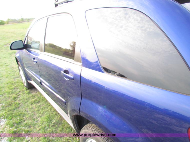 image for item E8034 2006 Pontiac Torrent SUV