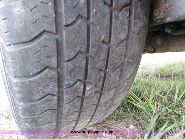 image for item E8034 2006 Pontiac Torrent SUV